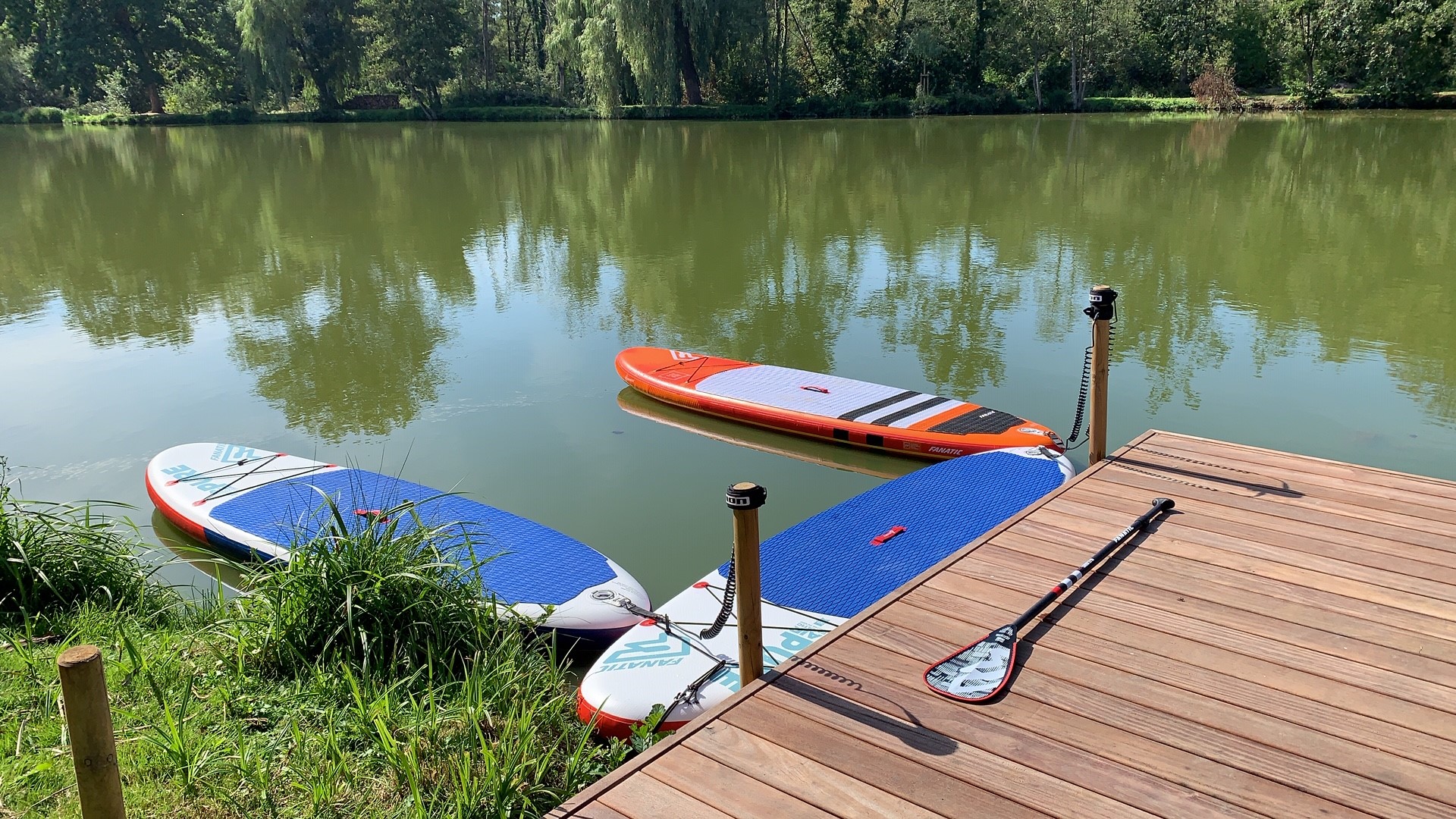 Paddle stage scenery